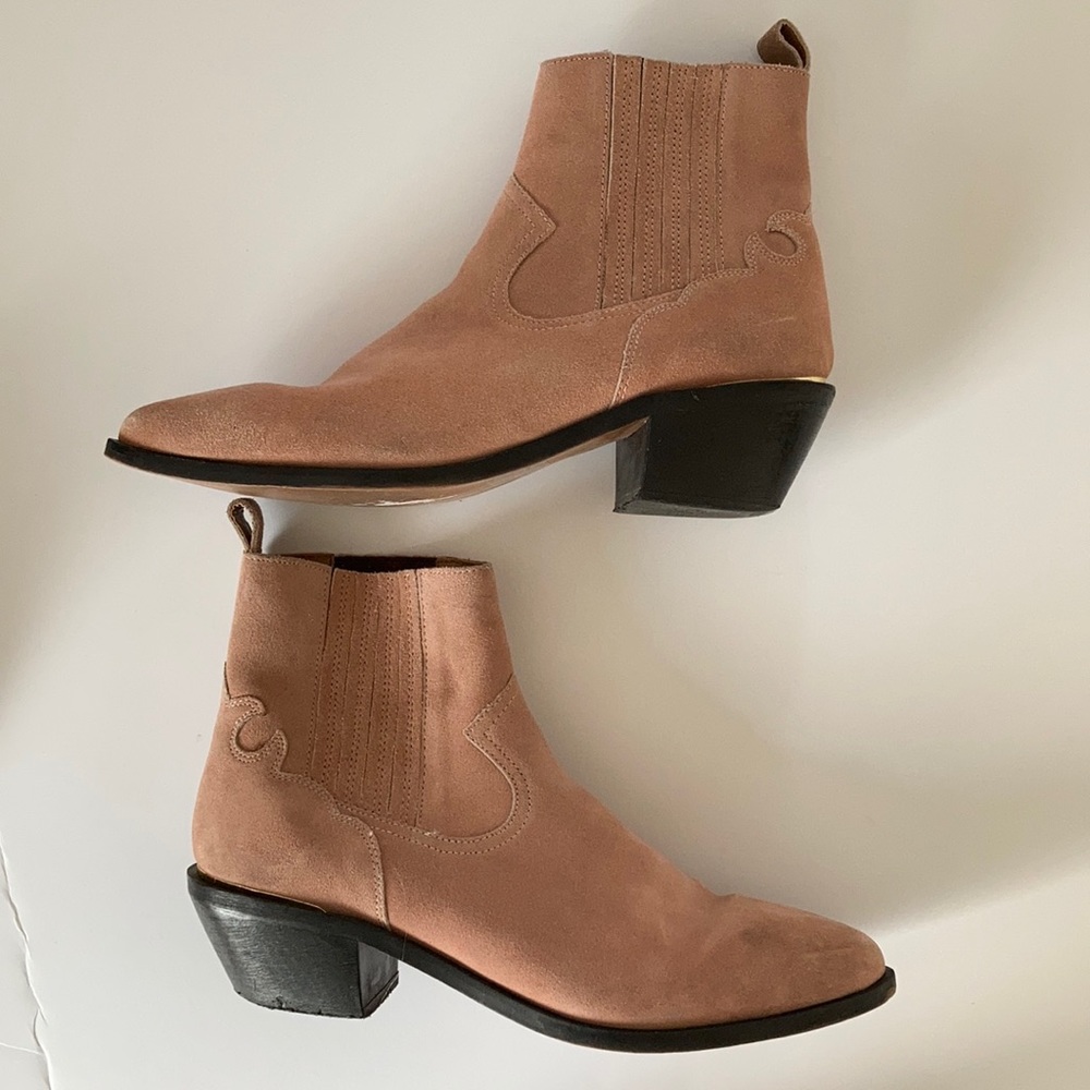 Urban outfitters pink suede Tina western bootie